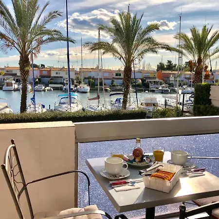 Cap Capistol Le Cap D'agde Vue Port